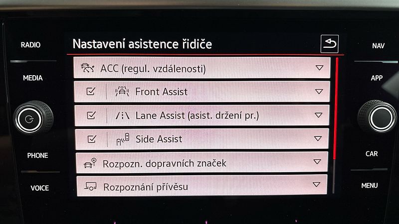 Volkswagen Arteon 1.4 TSI PHEV DSG R-Line Shooti - fotka 26 z 32