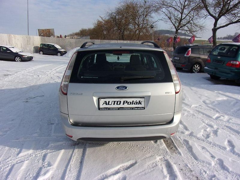 Ford Focus 1,6 TDCI - fotka 8 z 18