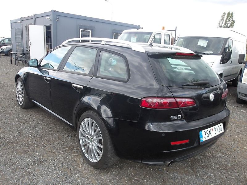 Alfa Romeo 159 2,4JTD HLUČNÁ SPOJKA ! - fotka 13 z 30