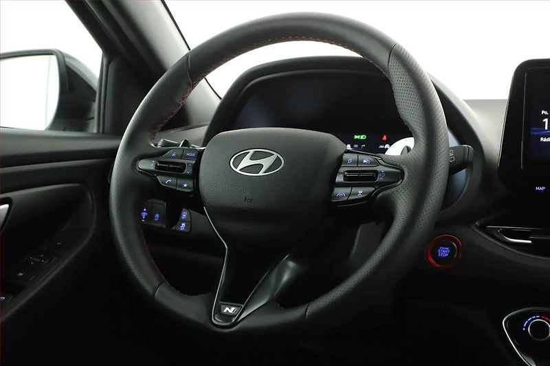 Hyundai i30 (2025) 1.0 T-GDI, N-LINE, AUTOMAT - fotka 19 z 21