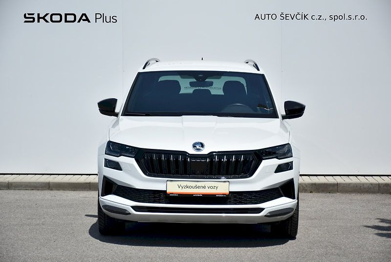 Škoda Karoq (2023) Sportline Exclusive 1.5 TSI 11 - fotka 4 z 35