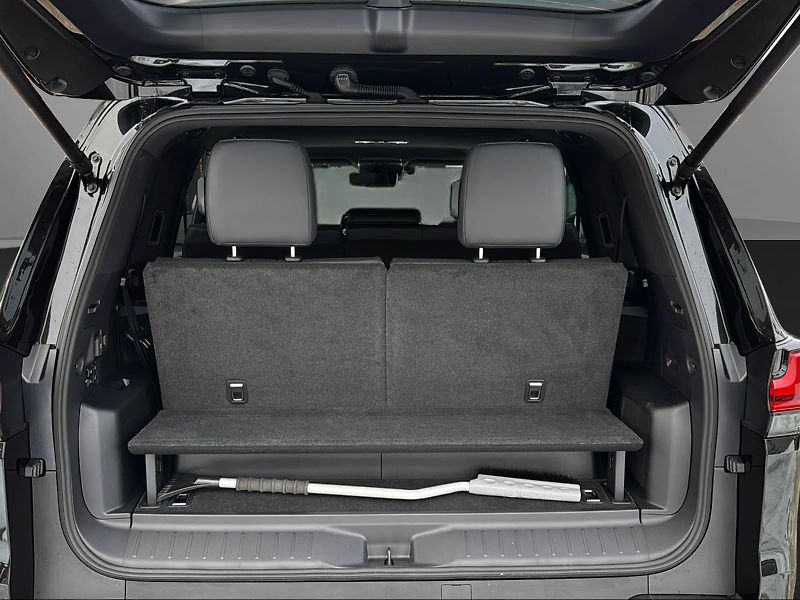Lexus LX 700h (2025) OVERTRAIL+  - fotka 24 z 24