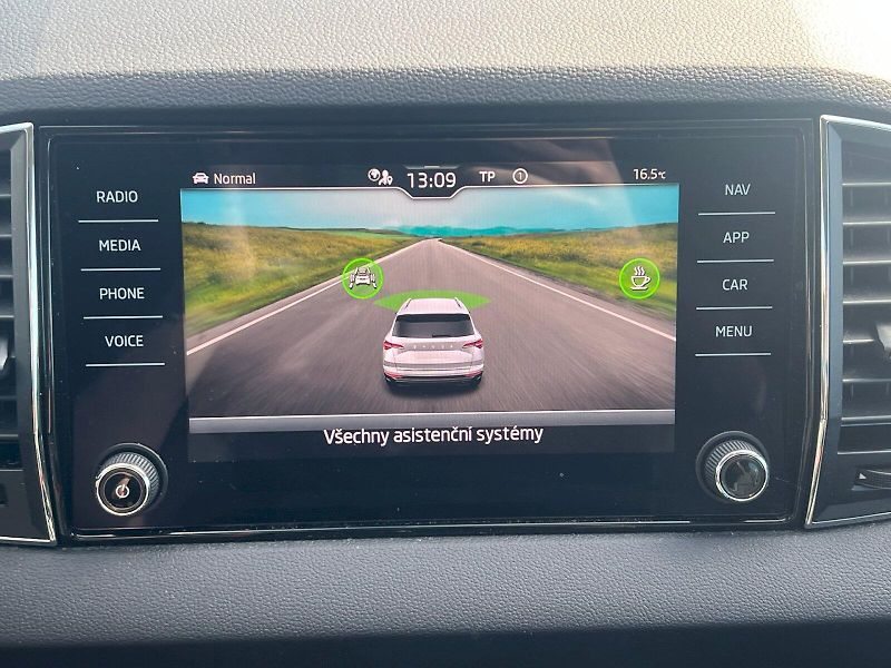 Škoda Karoq (2022) Style Plus 1.5TSi 110kW 6°manu - fotka 22 z 30