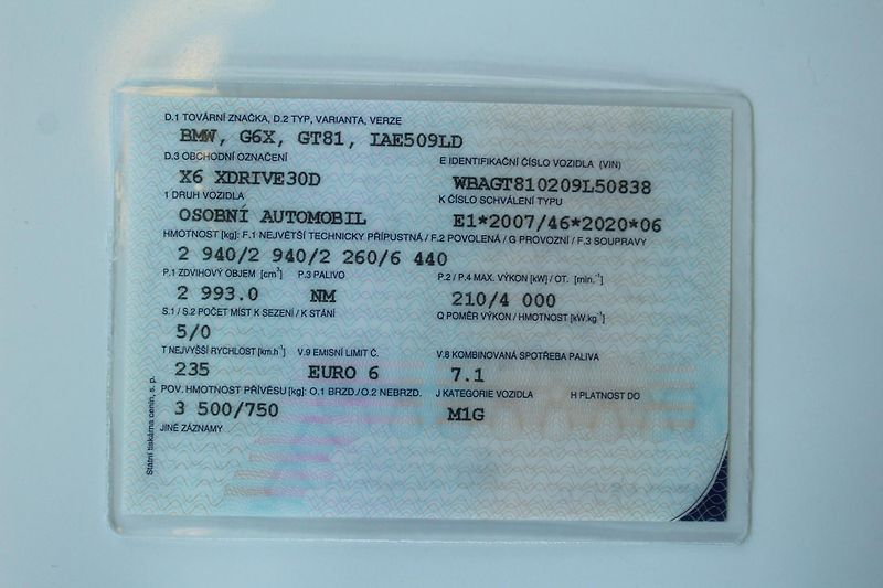 BMW X6 xDrive30d Mpaket - fotka 25 z 25