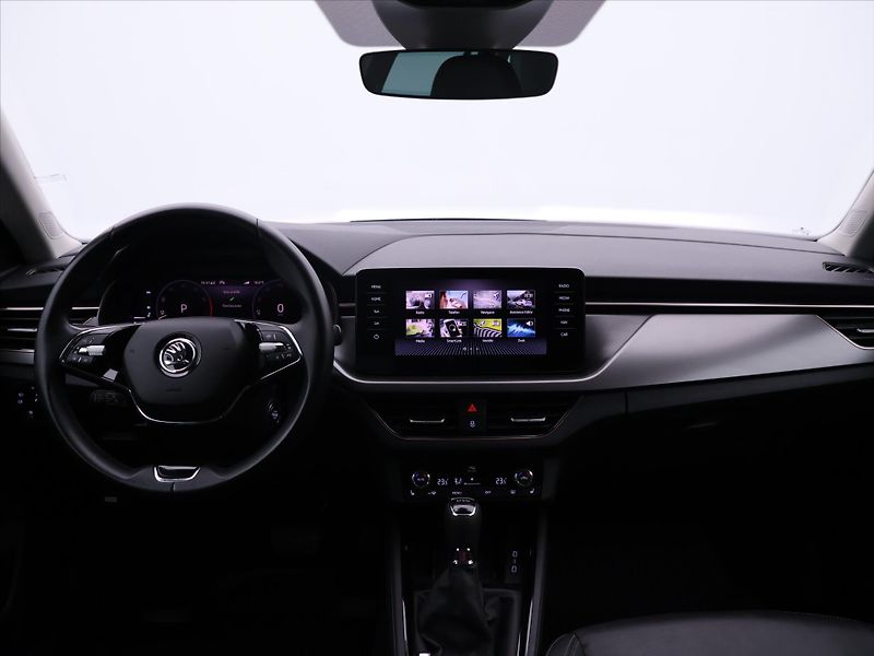 Škoda Kamiq 1,5 TSI 110kW DSG Style Kůže - fotka 33 z 41
