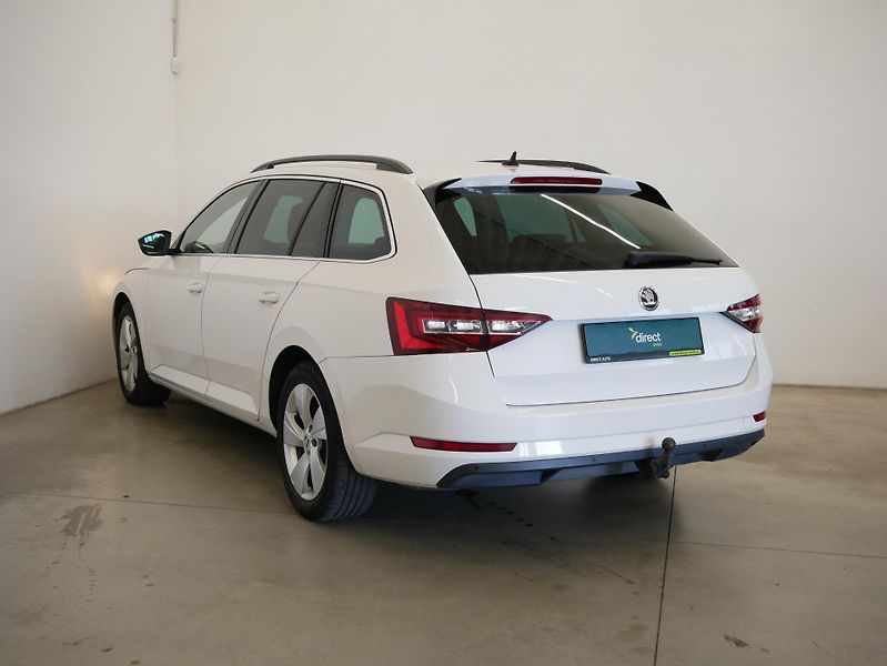 Škoda Superb - fotka 7 z 30