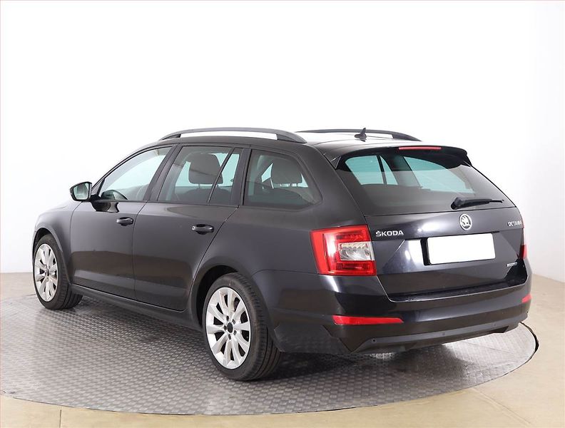 Škoda Octavia (2017) Ambition 1.6 TDI, Navi - fotka 4 z 18