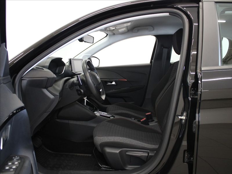Peugeot 208 1,2 PTech 74kW AT 37tkm. - fotka 6 z 21