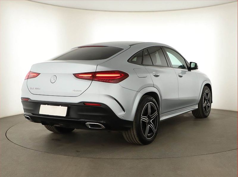 Mercedes-Benz GLE (2024) 300 d 4MATIC, Vzduch, Tažné - fotka 5 z 30
