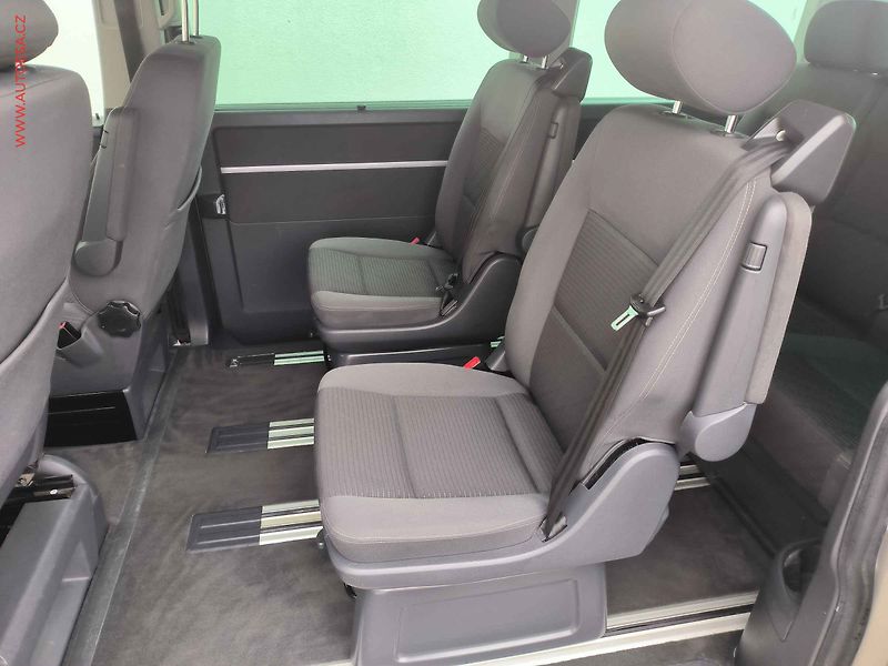 Volkswagen Multivan (2012) 2.0TDi, Comfortline, 103kW - fotka 10 z 19