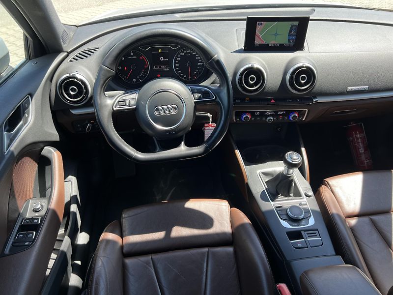 Audi A3 (2014) 2.0 TDI 4x4 quattro - fotka 19 z 33