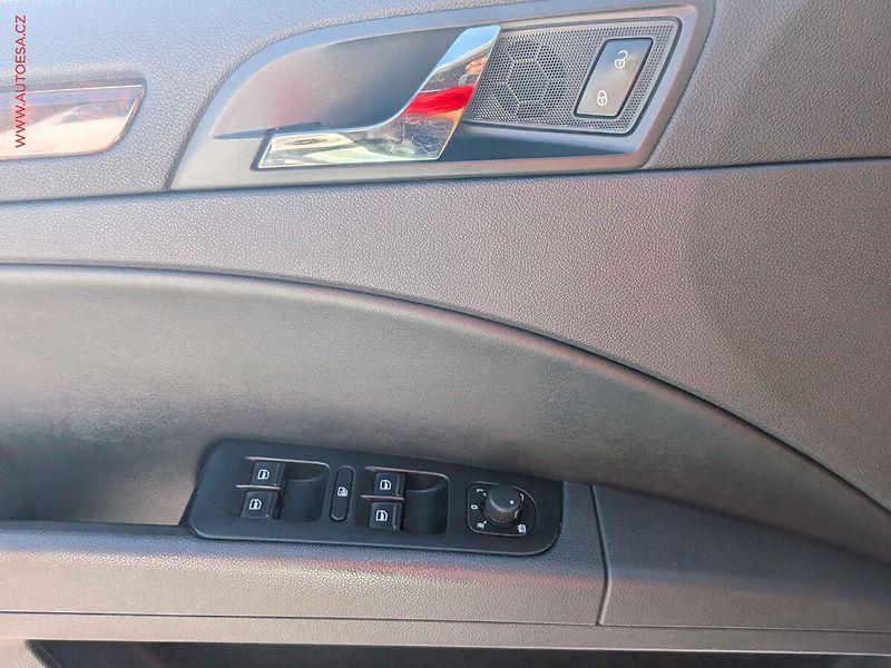 Škoda Superb (2011) 2.0 TDi 4x4, ČR, Navi, bixen - fotka 12 z 16