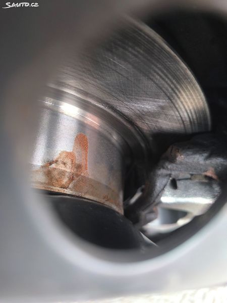 Volkswagen Touran TDI,PĚKNÝ,185TKM,SERVISKA,CENA - fotka 27 z 30