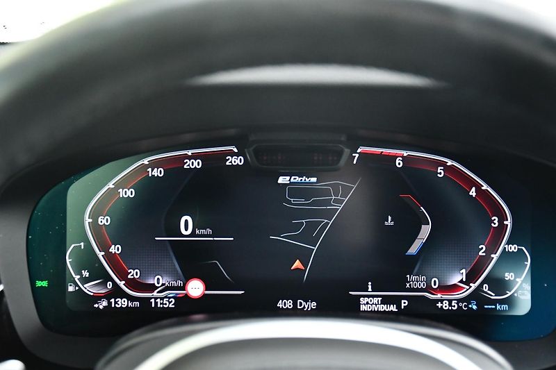 BMW Řada 5 530e PHEV M-SPORT xD HUD 1M ČR - fotka 26 z 39