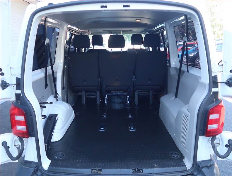 Volkswagen Transporter (2018) 2.0 TDI 4MOTION, Bus, 5Míst - fotka 14 z 18