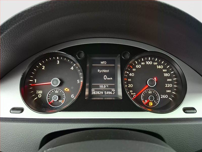 Volkswagen Passat (2009) 2.0 TDI, Serv.kniha, po STK - fotka 11 z 16