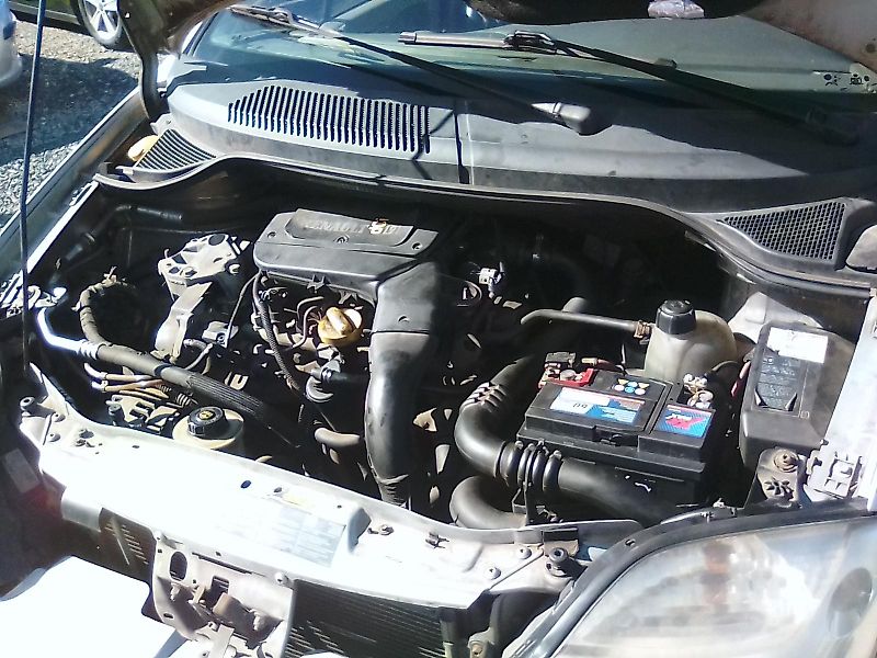 Renault Scénic (2002) 1.9 Dci Expression, jede dobře - fotka 27 z 30