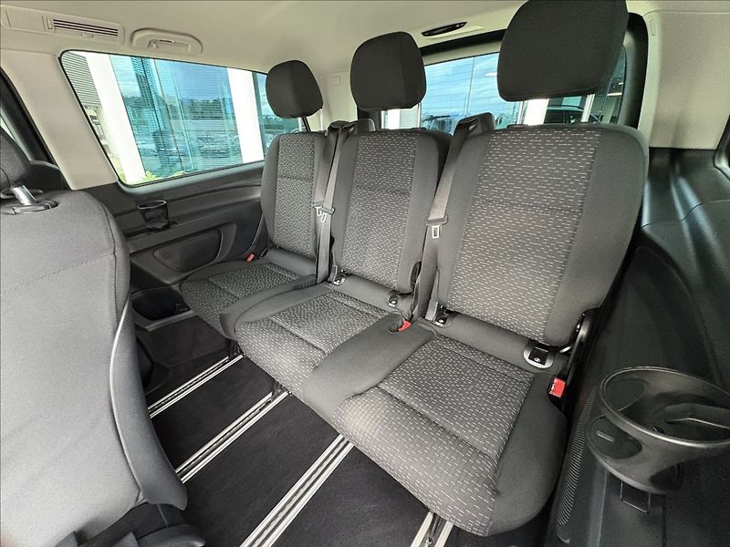 Mercedes-Benz Vito 2,0 116CDI Tourer 4M,CZ - fotka 8 z 15