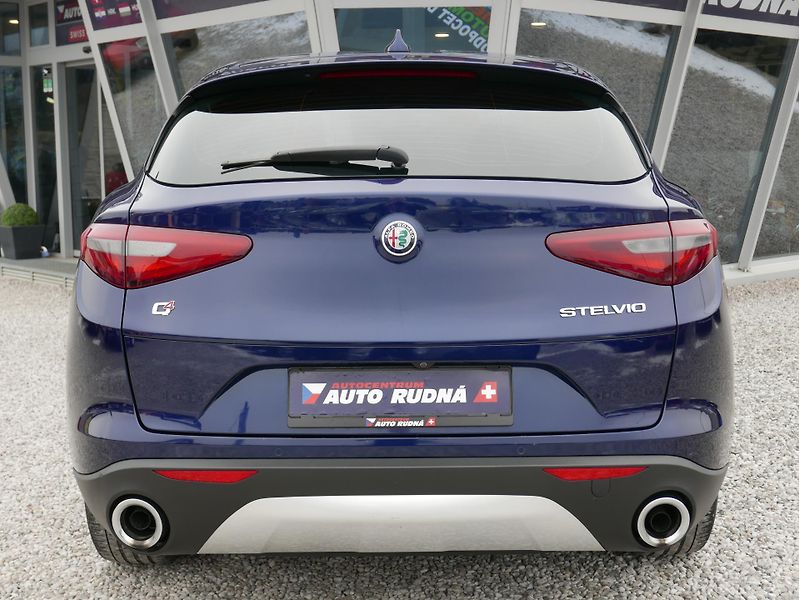 Alfa Romeo Stelvio 2,2 JTD Q4 154kW Automat - fotka 13 z 39