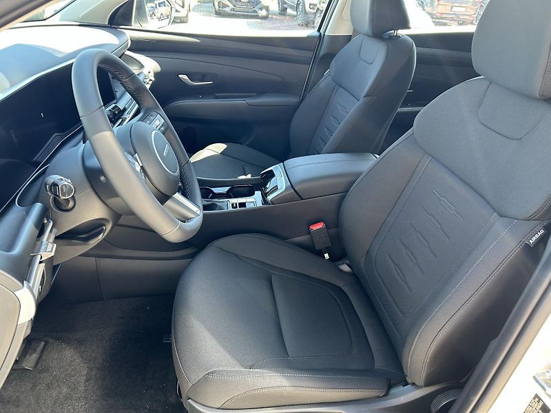 Hyundai Tucson 25 1,6 TGDI DCT SMART SP - fotka 14 z 31