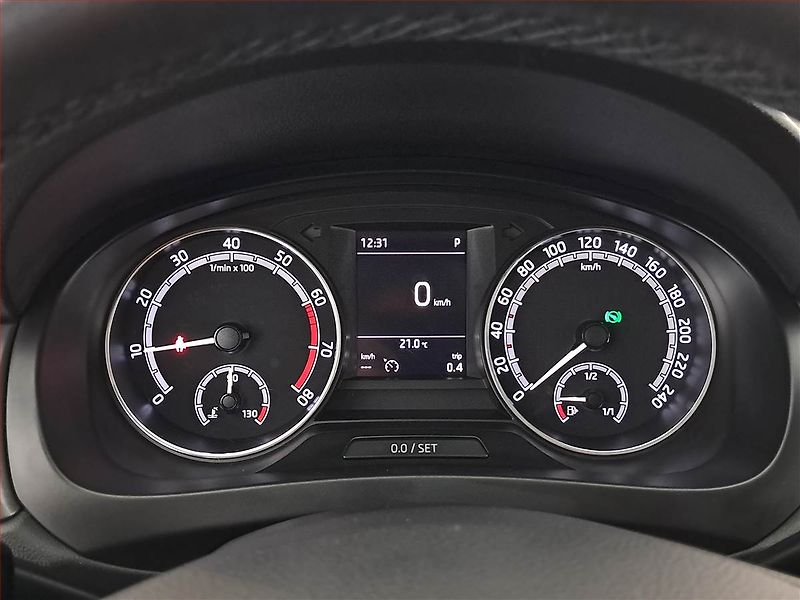 Škoda Rapid (2018) Style Plus 1.0 TSI, Automat - fotka 11 z 19