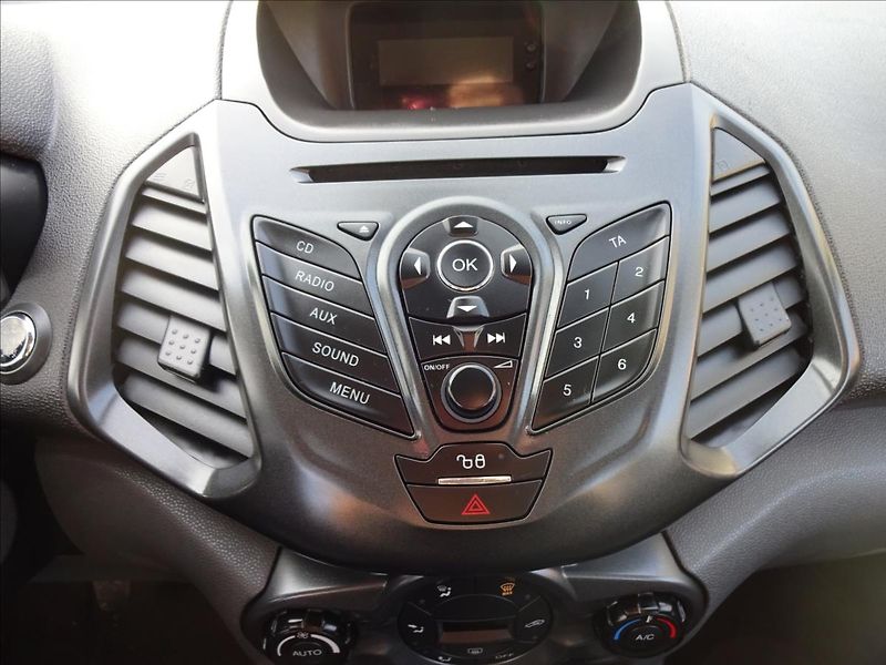 Ford EcoSport 1.0 EcoBoost 92kW - fotka 35 z 51