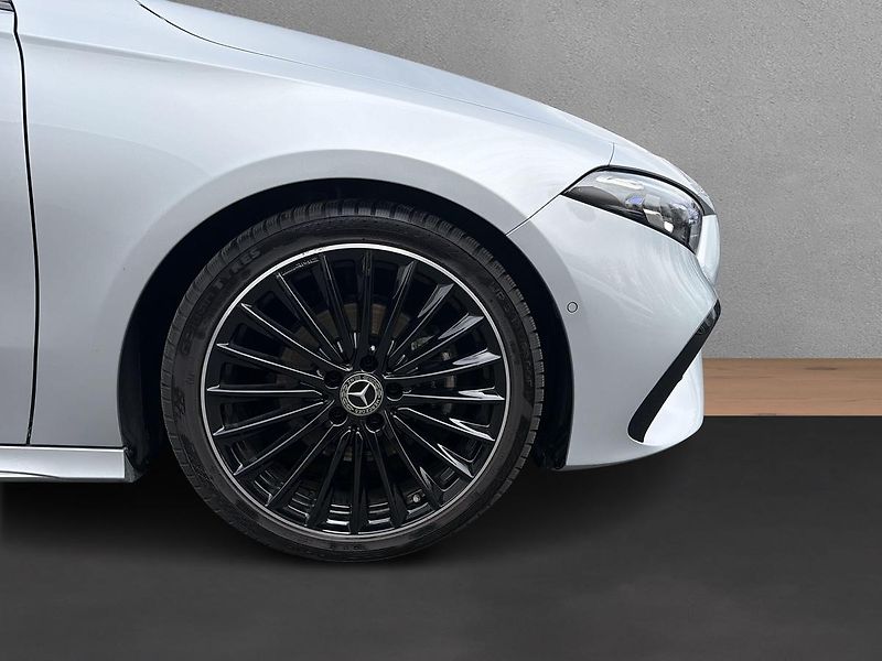 Mercedes-Benz Třídy A A 200 d sedan, AMG - fotka 15 z 15