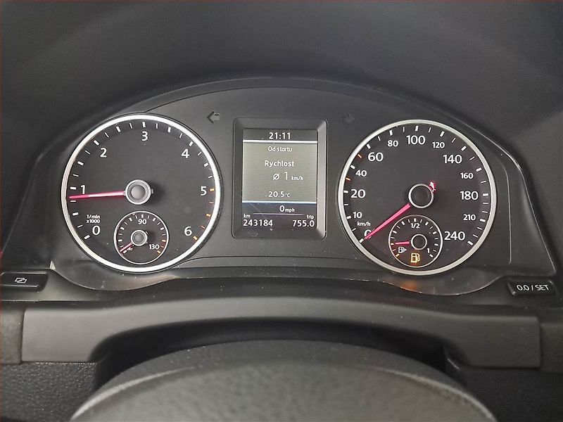 Volkswagen Tiguan (2012) R-Line 2.0 TDI, Xenony - fotka 11 z 14