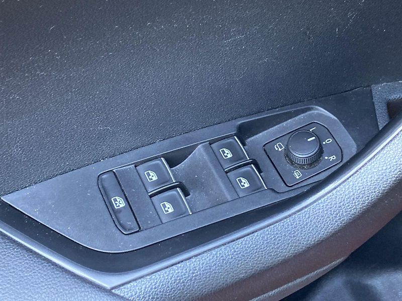 Škoda Karoq (2019) 1.5 TSI 4x4 DSG Style - fotka 21 z 36