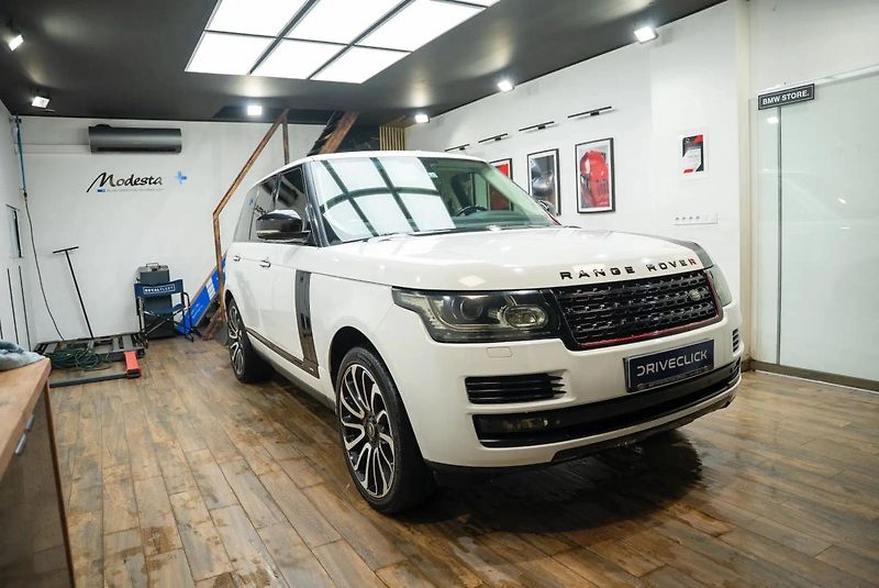 Land Rover Range Rover Autobiography 4,4 SDV8 250 kW - fotka 3 z 14