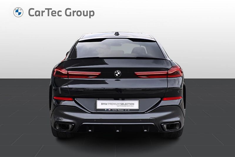 BMW X6 xDrive40d - fotka 4 z 24