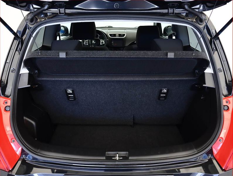 Suzuki Swift (2016) 1.6 Sport, Tempomat - fotka 12 z 16
