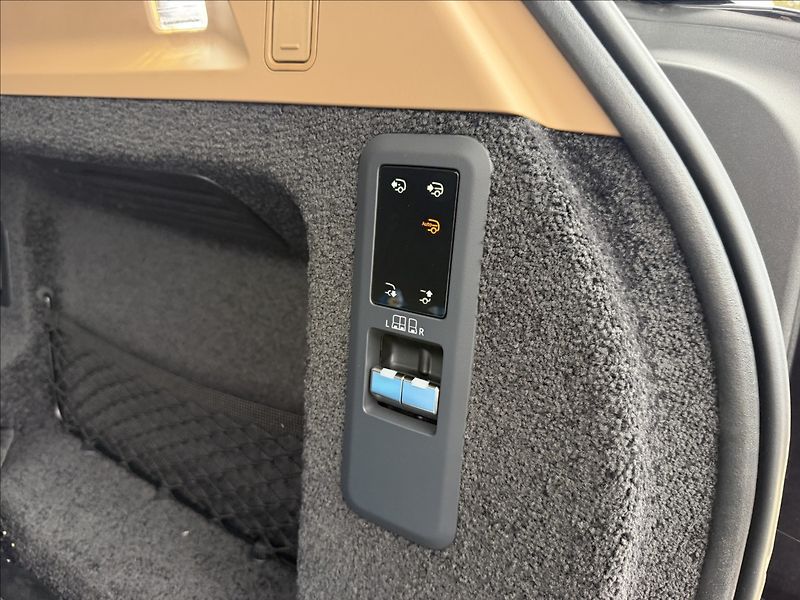 Land Rover Range Rover P460e HSE - fotka 36 z 36