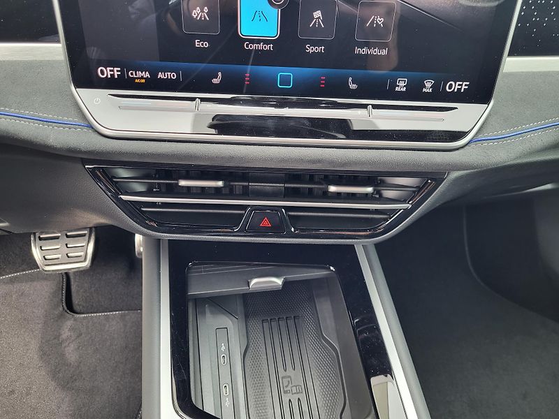 Volkswagen Passat (2026) R-Line 2,0 TDI 110KW-nové - fotka 19 z 29