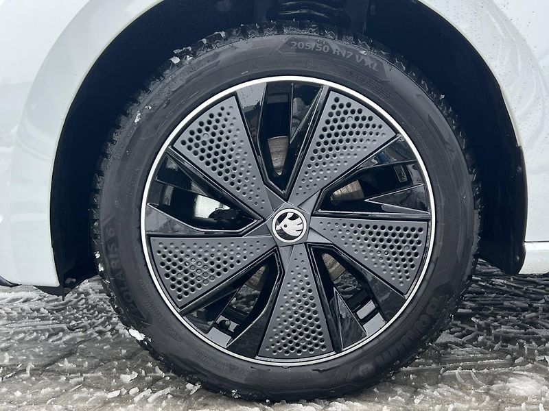 Škoda Scala (2025) Monte Carlo 6MP 1,0TSI - fotka 20 z 23