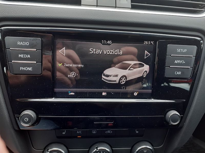 Škoda Octavia (2018) 1.4 TSi  110 Kw ČR - fotka 12 z 32