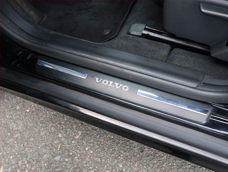 Volvo XC60 (2014) D4, Automat, Serv.kniha, Kůže - fotka 23 z 24