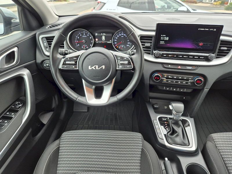 Kia Ceed (2025) SW TOP+Busines 1.5TGD-i 103kW - fotka 18 z 35