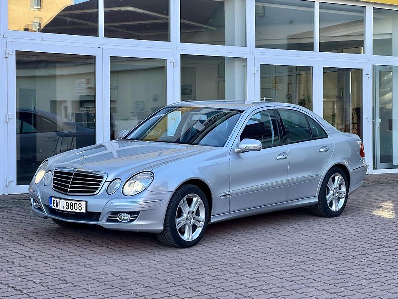 Mercedes-Benz Třídy E (2007) 320CDI 4 MATIC, ČR, 1.maj - fotka 2 z 16