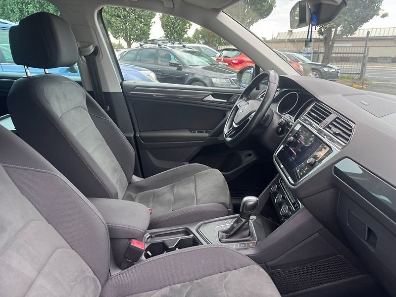 Volkswagen Tiguan (2020) R-LINE 1,5 TSI 110 KW 1. MAJ - fotka 44 z 50