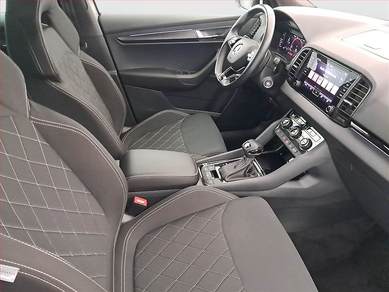 Škoda Karoq (2023) Sportline 1.5 TSI - fotka 9 z 17