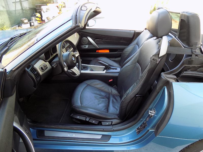 BMW Z4 (2004) 2.5i/el.střecha/klima/xenon/ - fotka 15 z 31