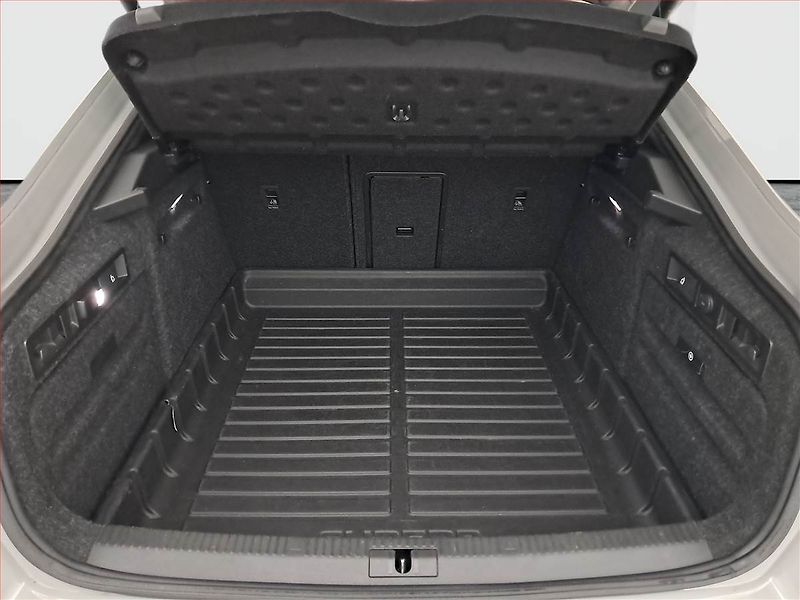 Škoda Superb (2020) Sportline 2.0 TDI - fotka 14 z 19