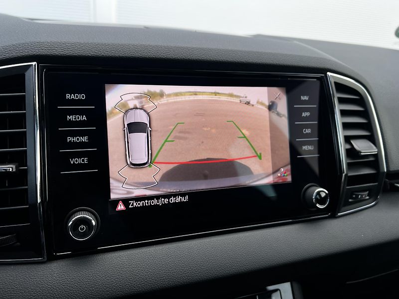 Škoda Karoq 2.0TDI 110kW Style+ Panoram TZ - fotka 18 z 28