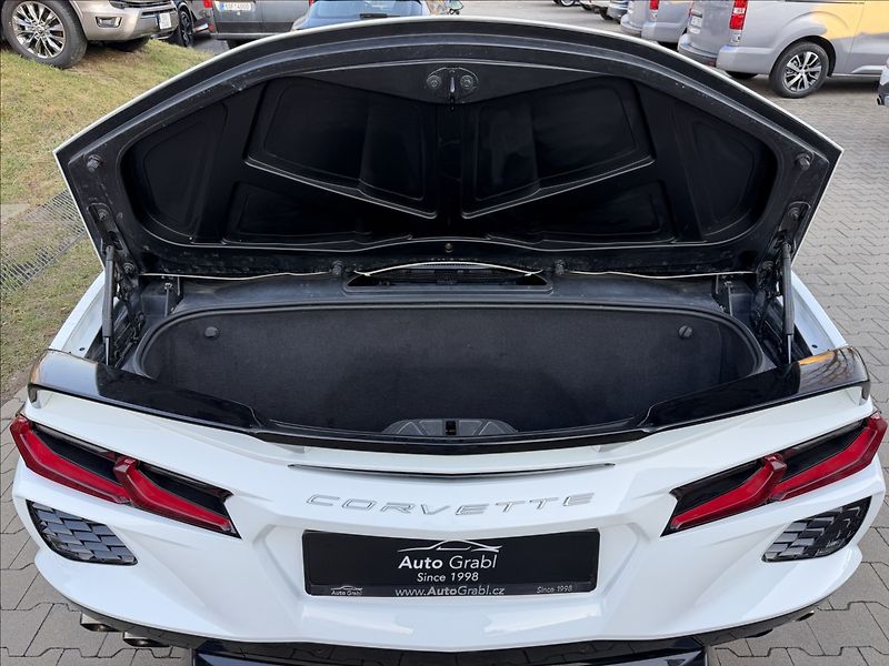 Chevrolet Corvette C8 Cabriolet stingray - fotka 26 z 27