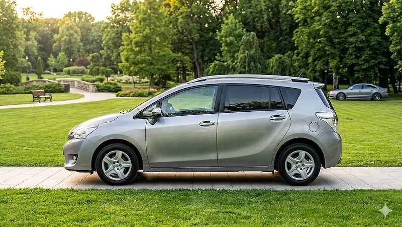 Toyota Verso 1.6 97 kw  Rezervace - fotka 26 z 27