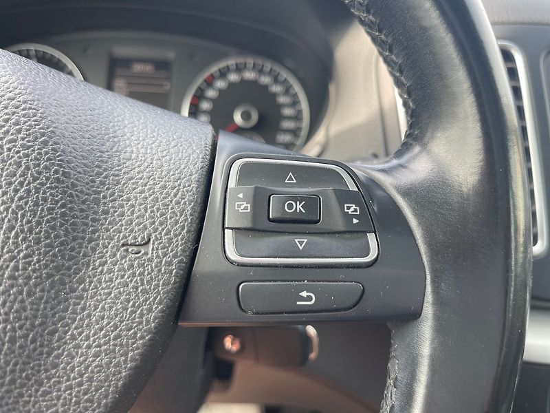 Volkswagen Sharan 2.0TDI 103kw*7MÍST*EL.DVEŘE - fotka 39 z 39