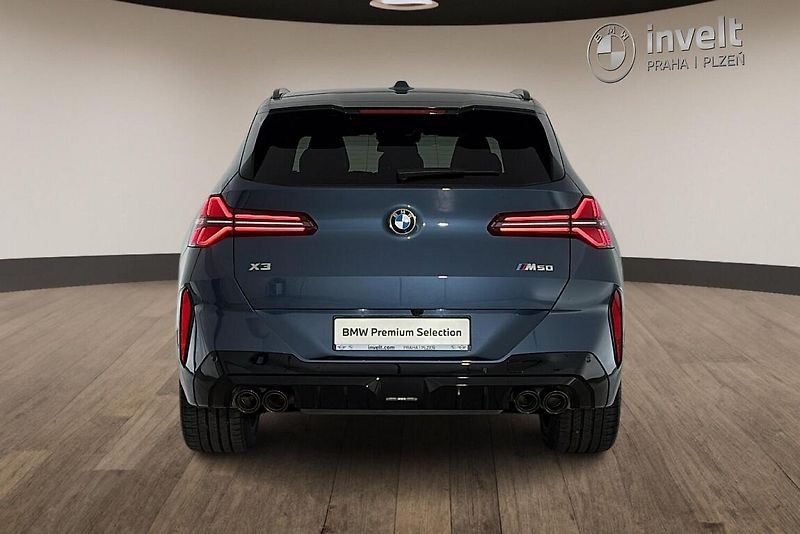 BMW X3 M50 xDrive - fotka 4 z 26
