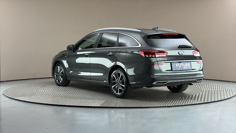 Hyundai i30 1.5 T-GDI Style Kombi - fotka 2 z 29
