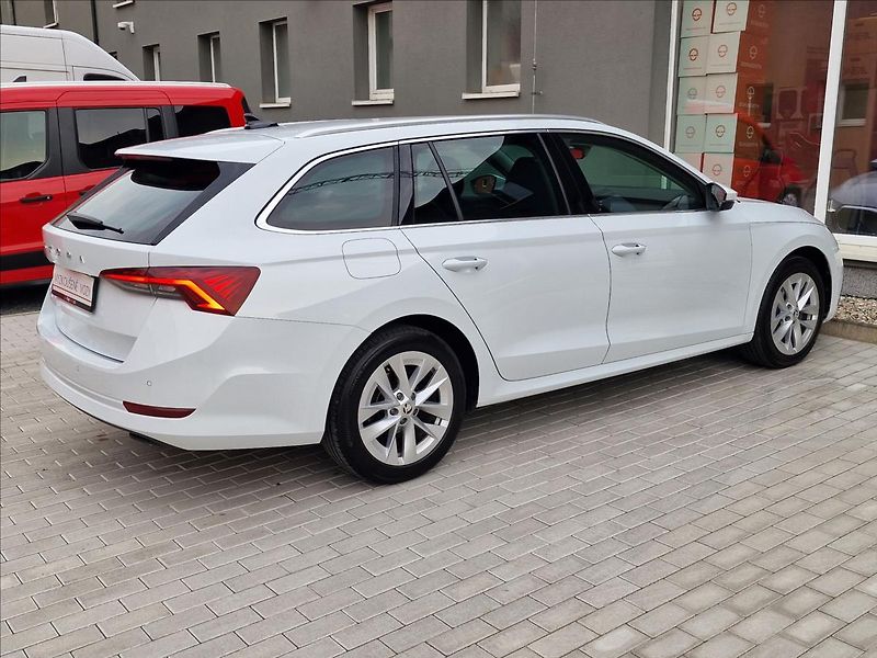 Škoda Octavia 2.0 TDI 110kw Style,ČR,1.Maj. - fotka 11 z 50